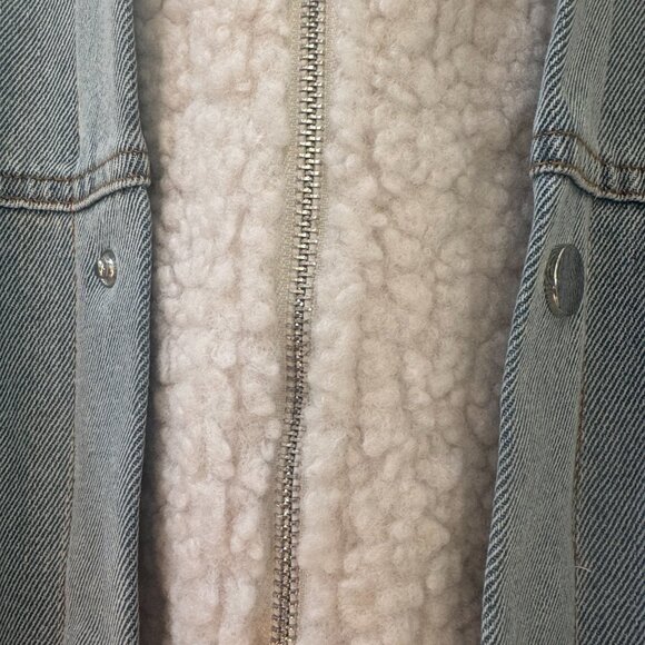Fleece and Denim Combo Oversized Jacket - New, size Small - Picture 4 of 8